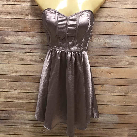 Windsor Dresses & Skirts - Champagne Windsor formal semi formal dress NEW YEARS!